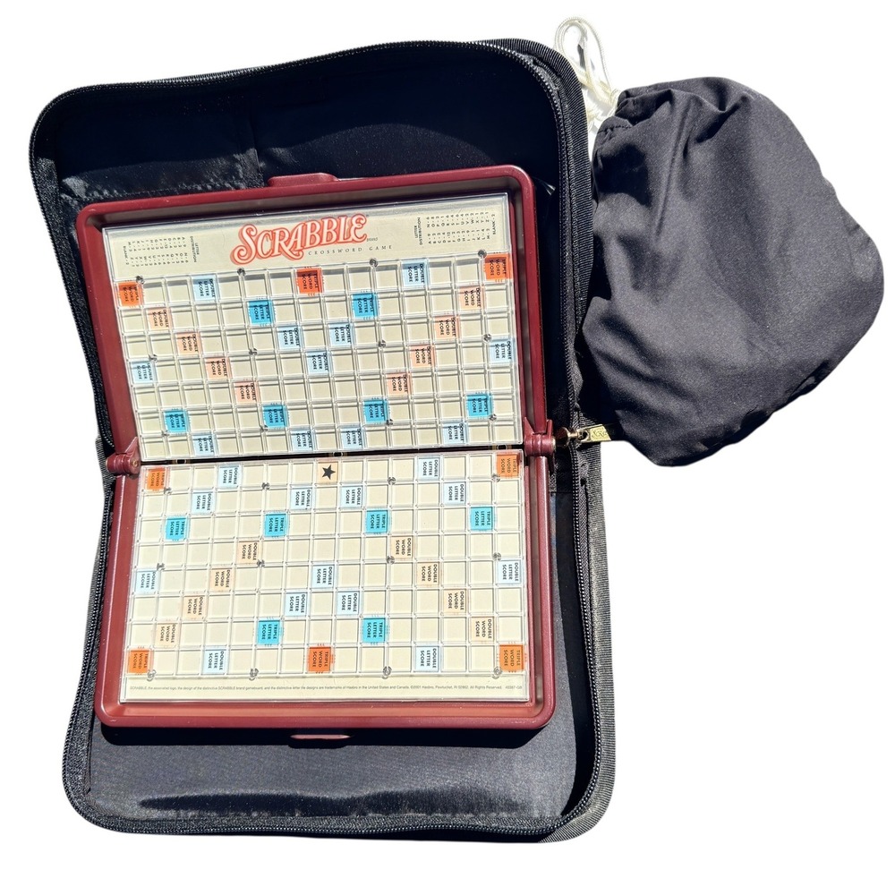 Scrabble Folio Edition Portable Travel Crossword Game Zippered Case 2001 Hasbro